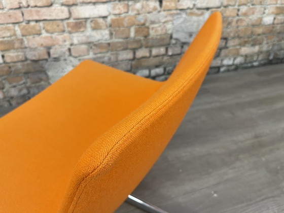 Image 1 of Arper Catifa 80 4-Ways oranje fauteuil