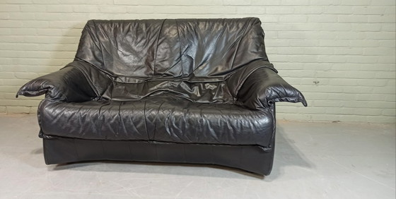 Image 1 of Vintage zwart leren 2-zitsbank