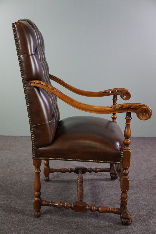 Chesterfield fauteuil uitgevoerd in rundleer