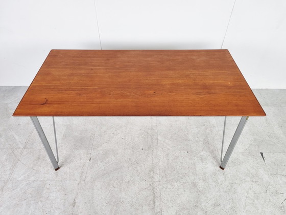 Image 1 of Arne Jacobsen tafel