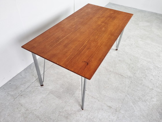 Image 1 of Arne Jacobsen tafel