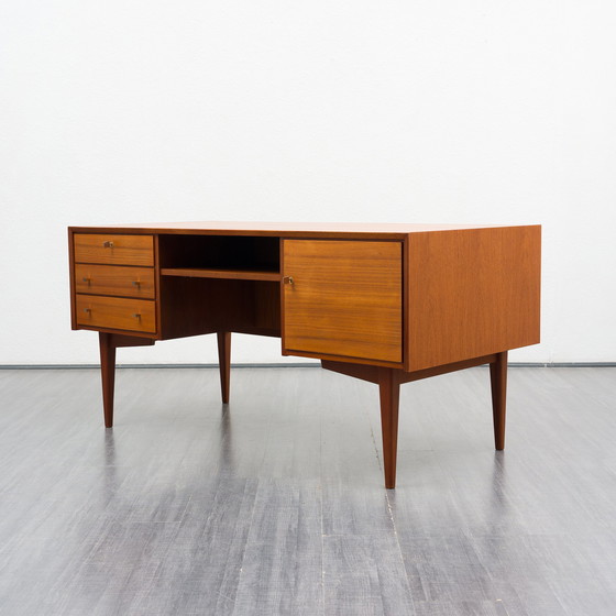 Image 1 of Teakhouten bureau uit de jaren 60, Scandinavisch Design, gerestaureerd