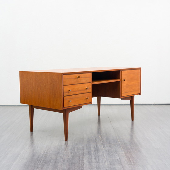 Image 1 of Teakhouten bureau uit de jaren 60, Scandinavisch Design, gerestaureerd