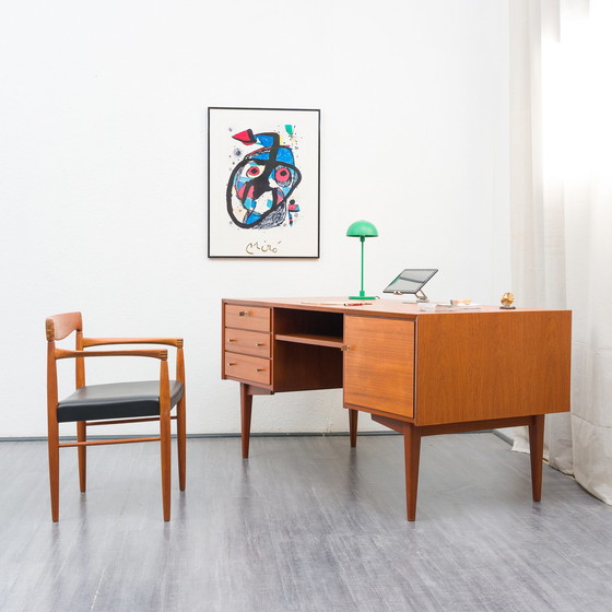 Image 1 of Teakhouten bureau uit de jaren 60, Scandinavisch Design, gerestaureerd