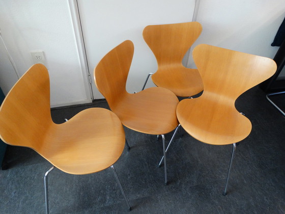 Image 1 of Vlinderstoel Arne Jacobsen, Fritz Hansen.