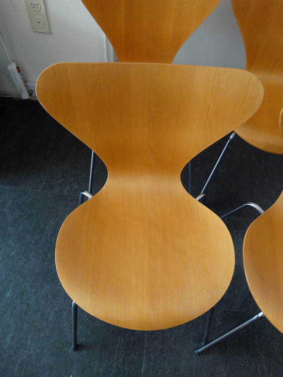 Image 1 of Vlinderstoel Arne Jacobsen, Fritz Hansen.