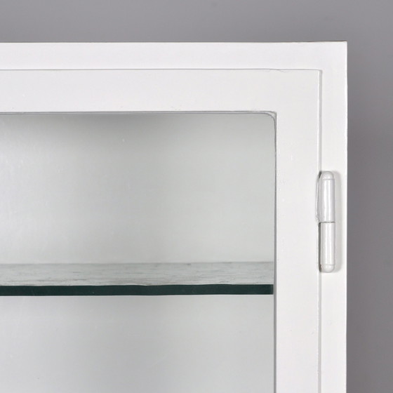 Image 1 of Vintage medische kast