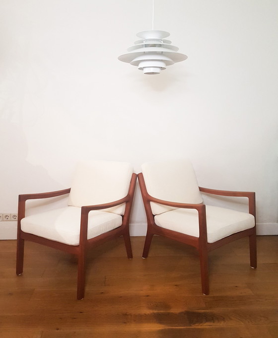 Image 1 of 2 x Ole Wanscher Senator Chairs in teak en bouclé