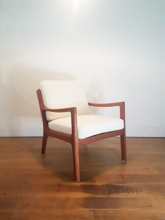 Image 1 of 2 x Ole Wanscher Senator Chairs in teak en bouclé