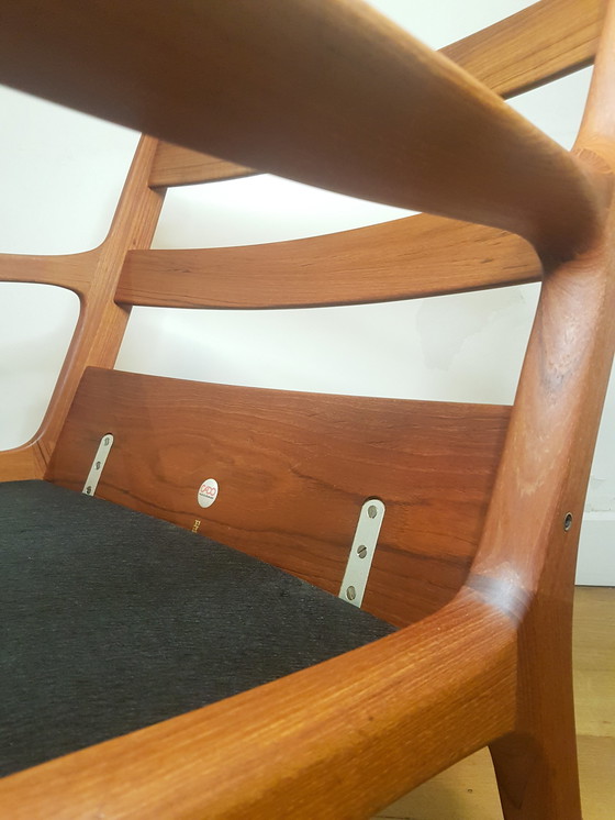 Image 1 of 2 x Ole Wanscher Senator Chairs in teak en bouclé