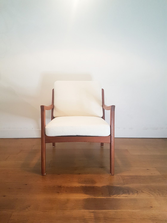 Image 1 of 2 x Ole Wanscher Senator Chairs in teak en bouclé