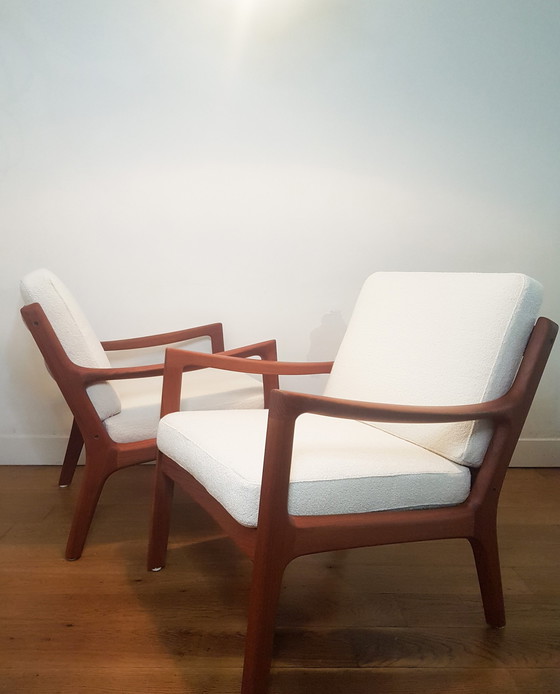 Image 1 of 2 x Ole Wanscher Senator Chairs in teak en bouclé