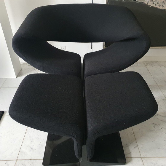 Image 1 of Artifort Ribbon Chair door Pierre Paulin