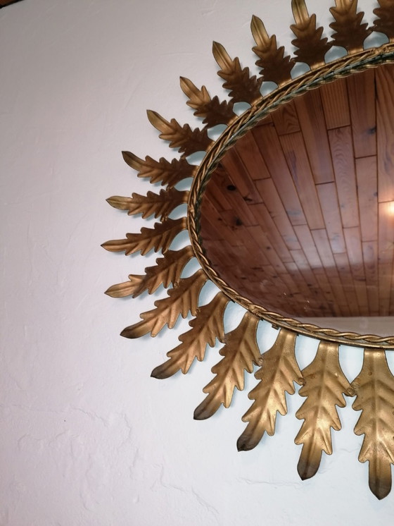 Image 1 of Vintage grote ovale sunburst spiegel