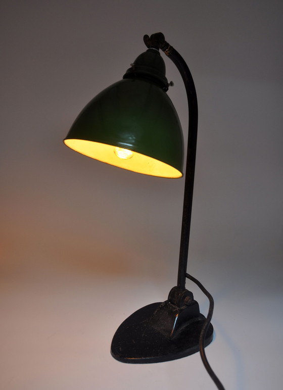 Image 1 of Groene industriële werkplaatslamp - Bauhaus stijl (jaren '30)