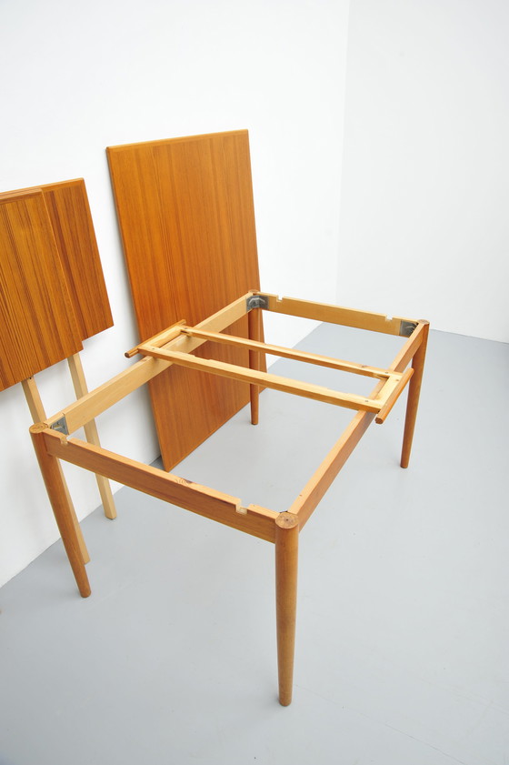 Image 1 of Vintage uitschuifbare eettafel in teakhout