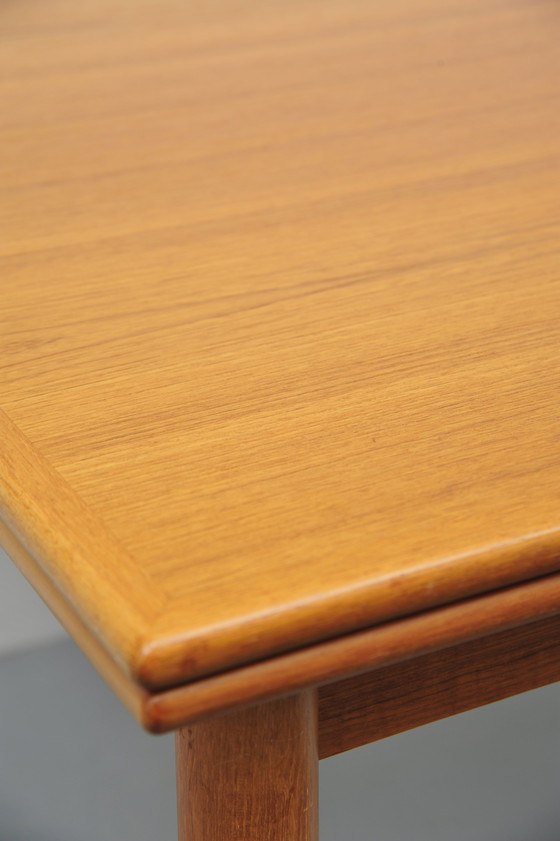 Image 1 of Vintage uitschuifbare eettafel in teakhout