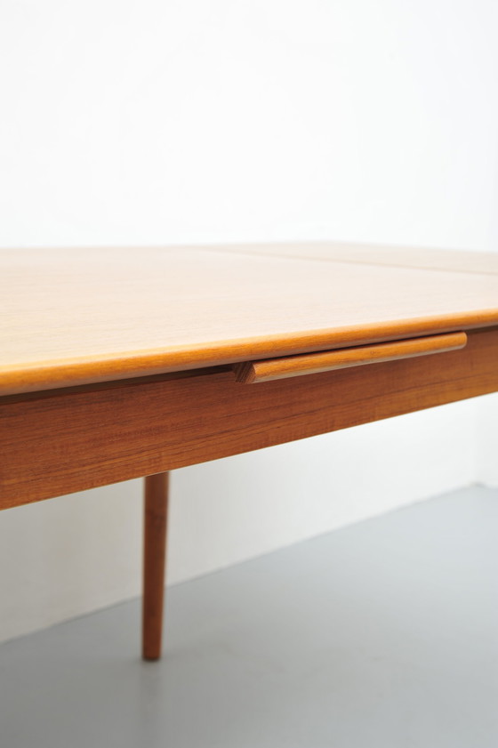 Image 1 of Vintage uitschuifbare eettafel in teakhout