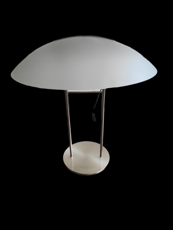 Image 1 of Elegante Bauhaus tafellamp lumess