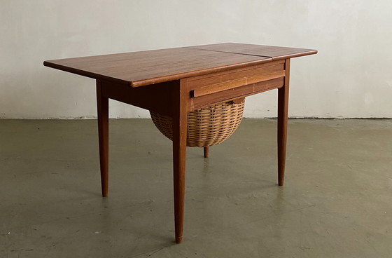 Image 1 of Scandinavische naaitafel in teak, Denemarken, jaren 60