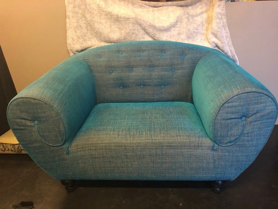 Image 1 of Zit Love seat