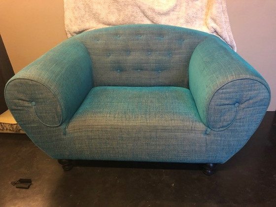 Image 1 of Zit Love seat