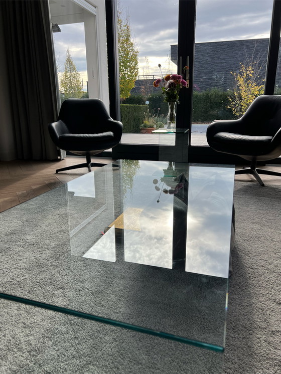 Image 1 of Van Beek design glazen tafel