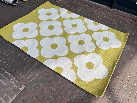 Image 1 of Orla Kiely Spot Flower in & Outdoor Vloerkleed