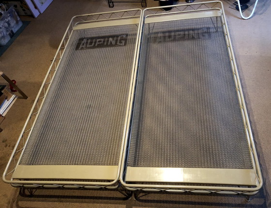 Image 1 of 2x Vintage Auping eenpersoonsbed door Wim Rietveld