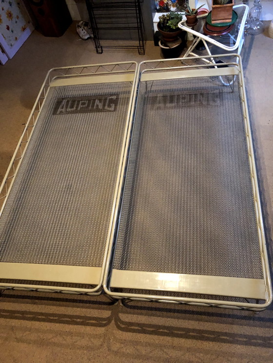 Image 1 of 2x Vintage Auping eenpersoonsbed door Wim Rietveld