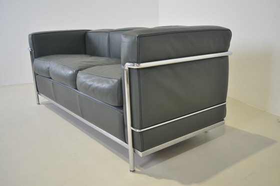 Image 1 of Cassina by Le Corbusier LC2 bank