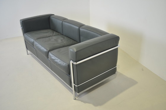 Image 1 of Cassina by Le Corbusier LC2 bank