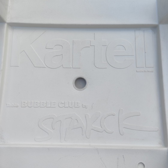 Image 1 of Kartell Bubble Club Side Table creme kleur