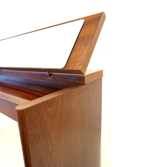 Image 1 of Vintage sidetable / kaptafel gemaakt in de jaren '60