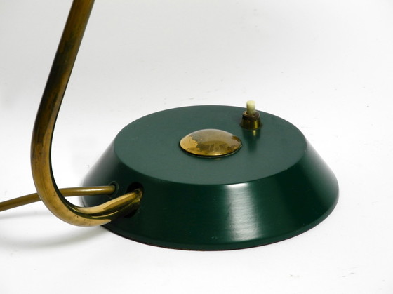 Image 1 of Originele grote zware Mid Century Modern metalen tafellamp in British Groen in dromerige staat