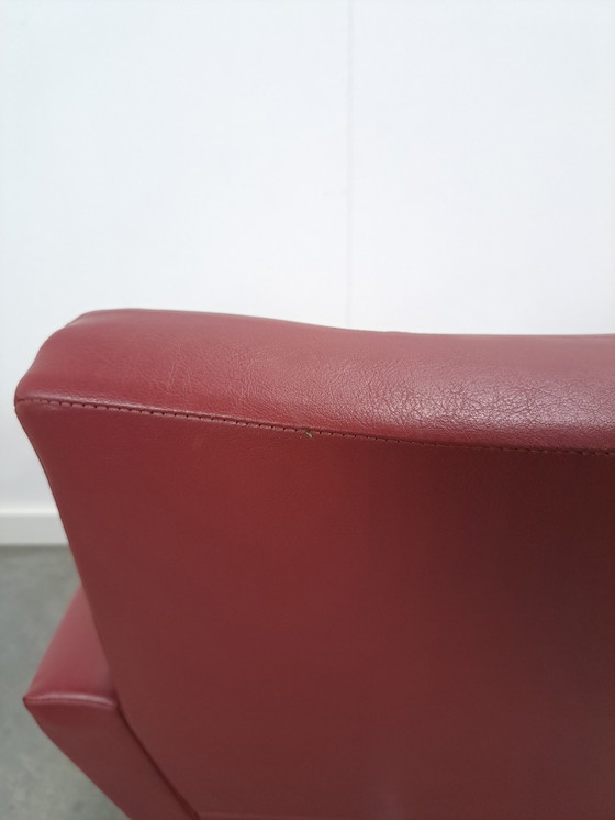 Image 1 of Vintage bordeauxrode draaifauteuil