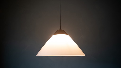 Hans Wegner Louis Poulsen lamp