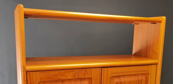 Image 1 of Vintage highboard