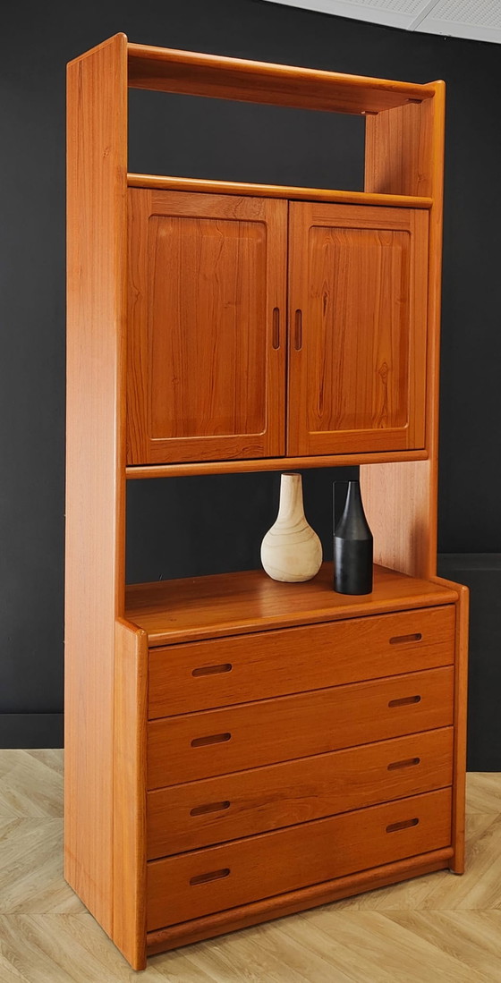 Image 1 of Vintage highboard