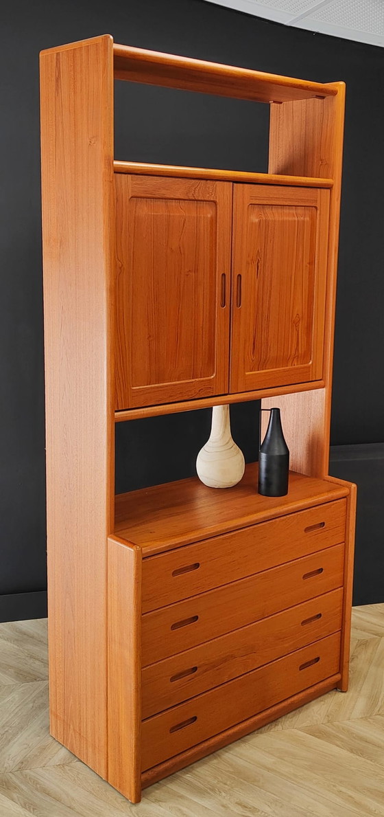 Image 1 of Vintage highboard