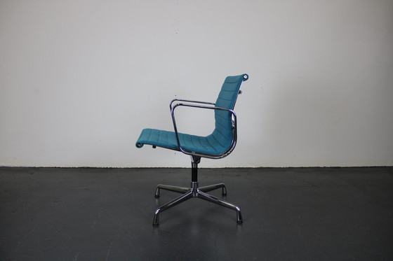 Image 1 of 5x Vitra Eames EA 107 stoel