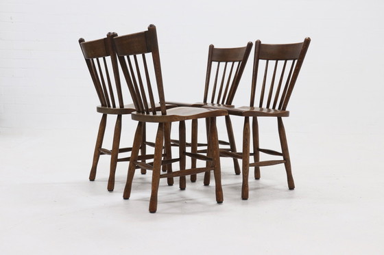 Image 1 of Set van 4 Brutalist Nederlands Massief Eiken Eetkamerstoelen jaren 60