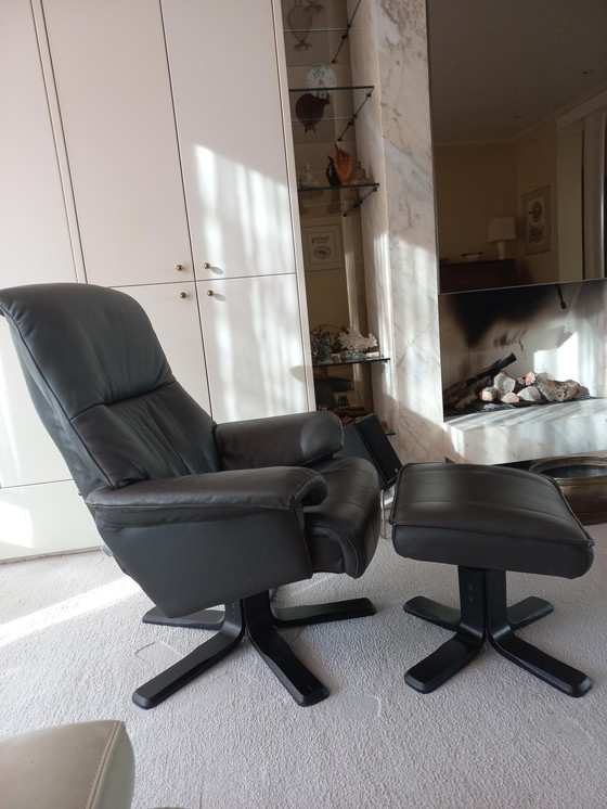 Image 1 of Hjort Knudsen relaxfauteuil met voetenbankje