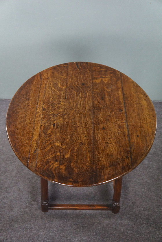 Image 1 of Engelse eikenhouten bijzettafel/ center table