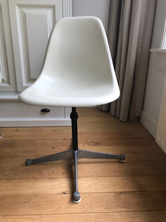 Image 1 of Herman Miller / Eames DSS stoeltje