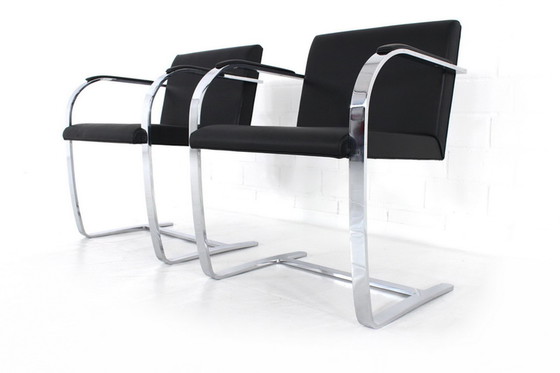 Image 1 of 2x Knoll Int. Brno Chair, Cantilever Chair, Mies van der Rohe, verchroomd plat staal, lederen bekleding