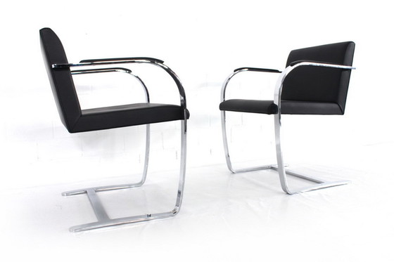 Image 1 of 2x Knoll Int. Brno Chair, Cantilever Chair, Mies van der Rohe, verchroomd plat staal, lederen bekleding