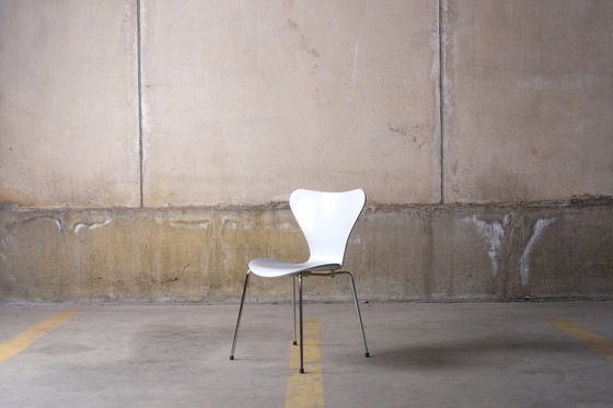 Image 1 of 4x Arne Jacobsen  Fritz Hansen Series 7 chair