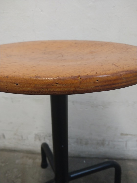 Image 1 of Vintage Industriële atelierkruk