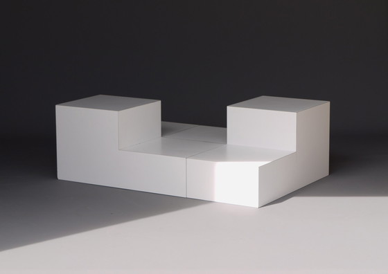 Image 1 of Minimalistische sculpturale salontafel